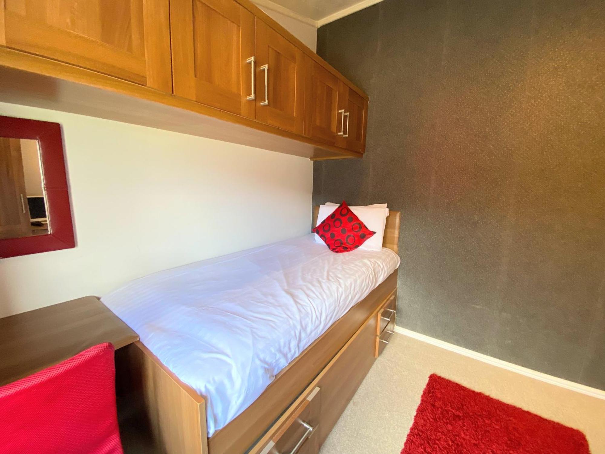 Villa Benarty 11 With Private Hot Tub - Fife - Loch Leven - Lomond Hills - Pet Friendly Kelty Exterior foto