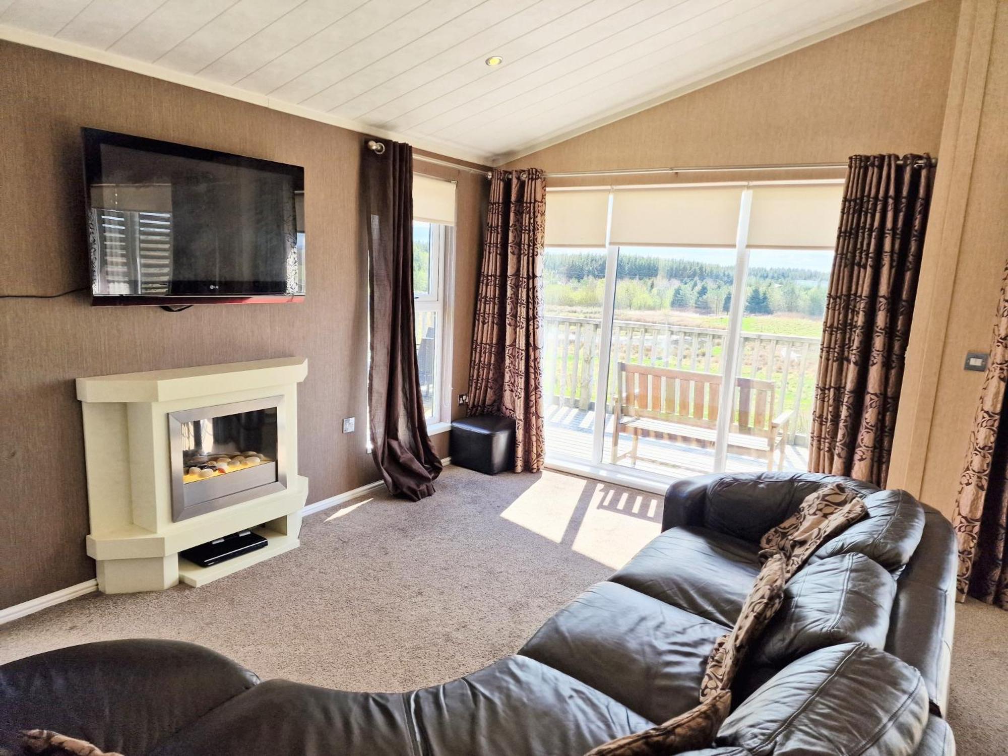 Villa Benarty 11 With Private Hot Tub - Fife - Loch Leven - Lomond Hills - Pet Friendly Kelty Exterior foto
